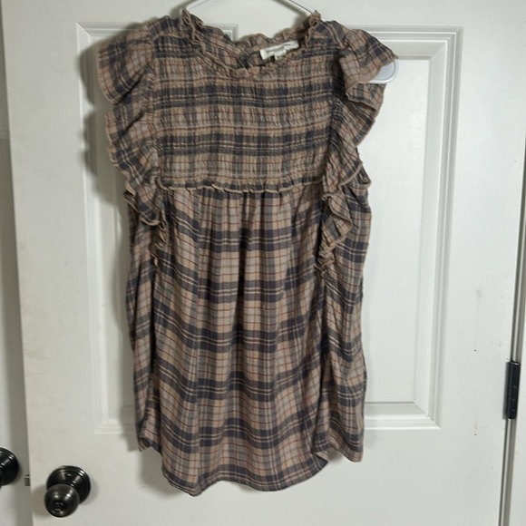 BeachLunchLounge Lori Flutter Sleeve Plaid Top size XS tan black - Picture 2 of 9